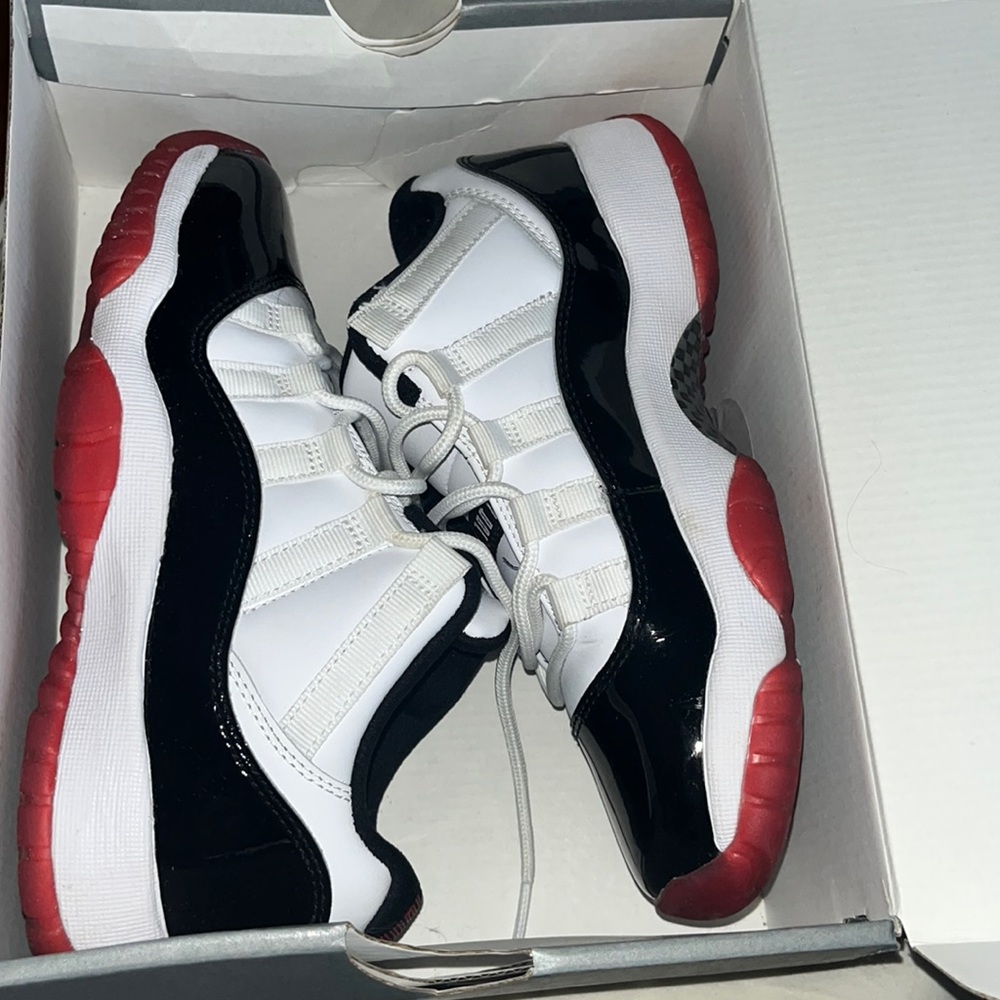 Air Jordan 11 Retro Low (GS) 4Y